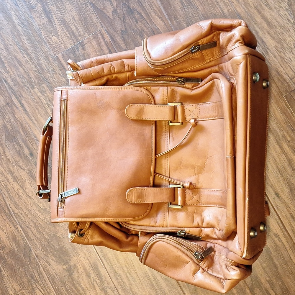 Claire Chase 100% leather oversize backpack